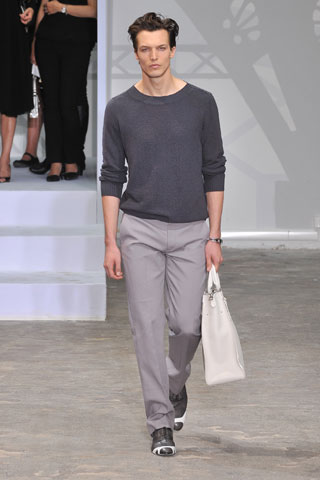 Louis Vuitton / - 2009